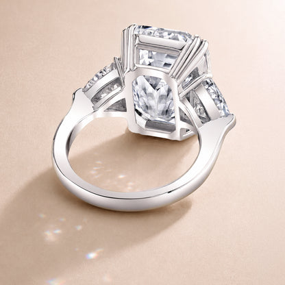 THE EMERALD CUT RING