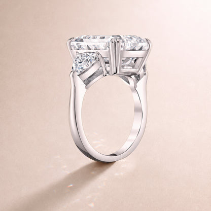 THE EMERALD CUT RING