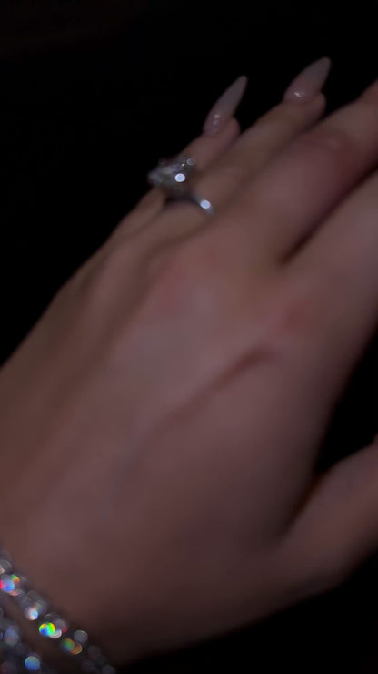 The Grand Solitaire Ring
