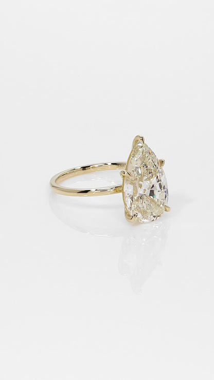 THE 14KT PEAR RING