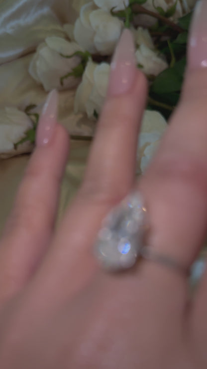 The Grand Pear Ring